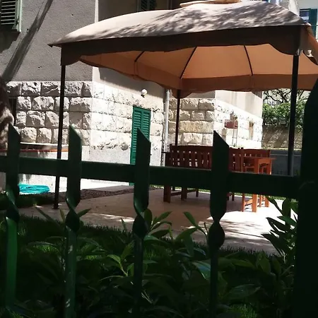 Garden Vanya Apartamento *